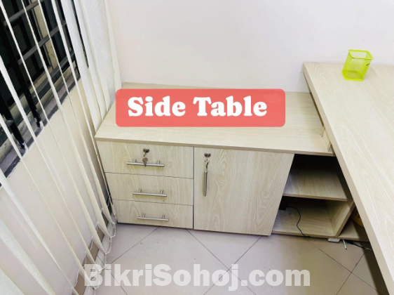 Office Desk With Chair